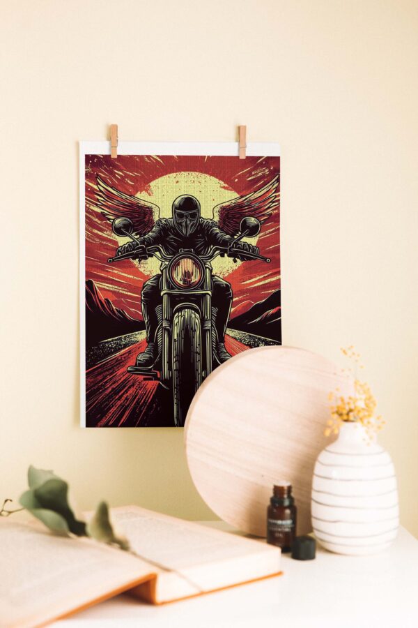 Kızıl Kanatlı Motosikletçi Ahşap Poster