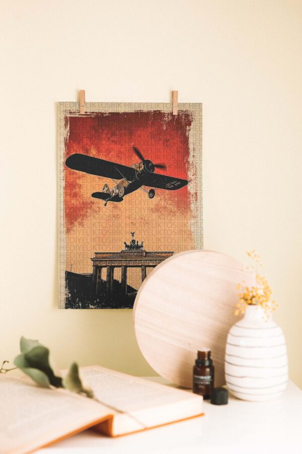 Retro Berlin Kapısı ve Uçak Ahşap Poster