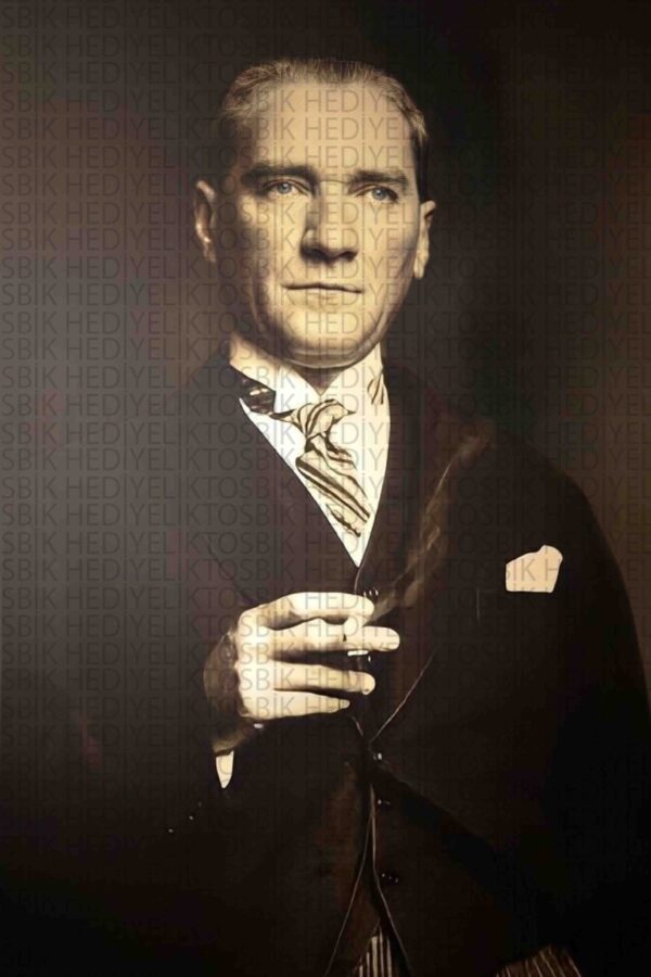 Atatürk Sigara İçen Klasik Portre Ahşap Poster