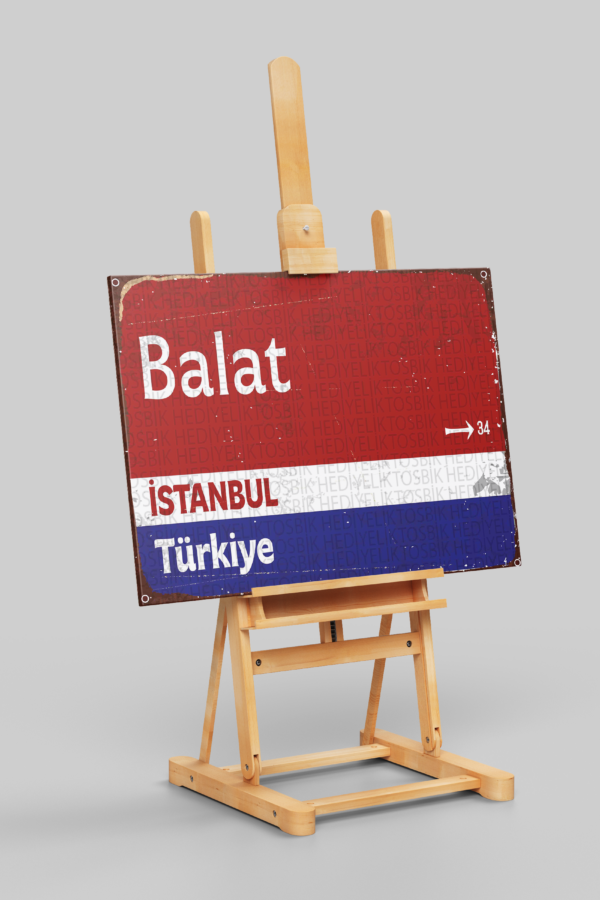 Balat – İstanbul’un Renkli Sokakları Retro Yön Tabelası Ahşap Poster