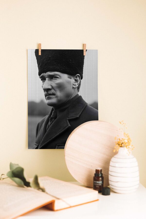 Mustafa Kemal Atatürk – Realist Portre Ahşap Poster