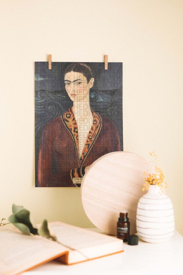 Frida Kahlo Portresi – Sanat Temalı Ahşap Poster