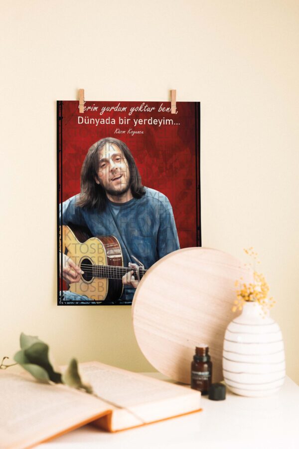 Kazım Koyuncu “Yerim Yurdum Yoktur” Temalı Dekoratif Ahşap Poster