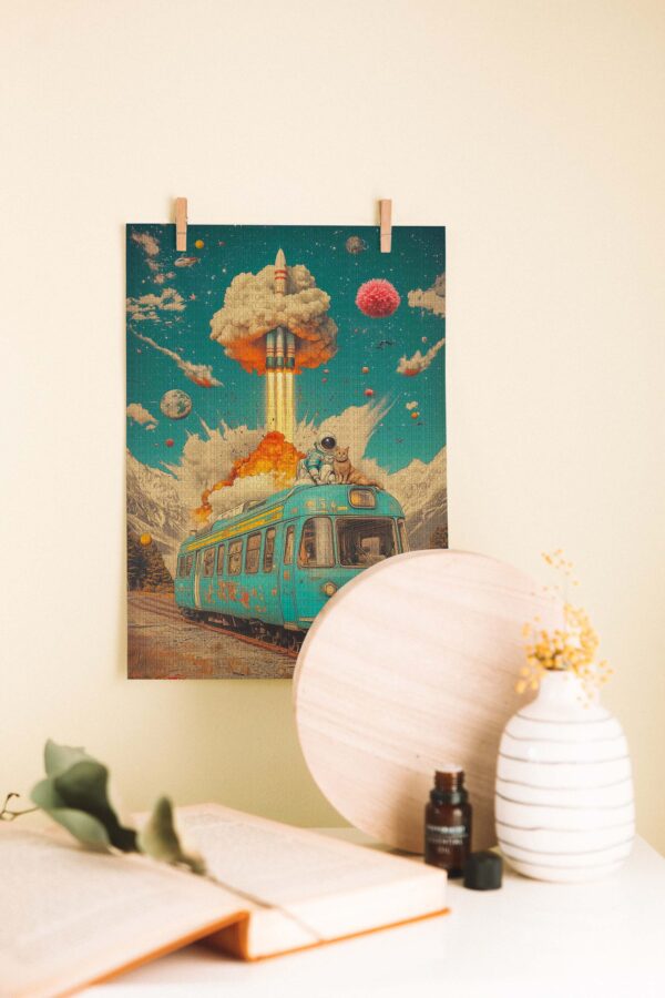 Retro Bilimkurgu Poster – Roket, Kedi ve Astronotlu Ahşap Tasarım - Görsel 2