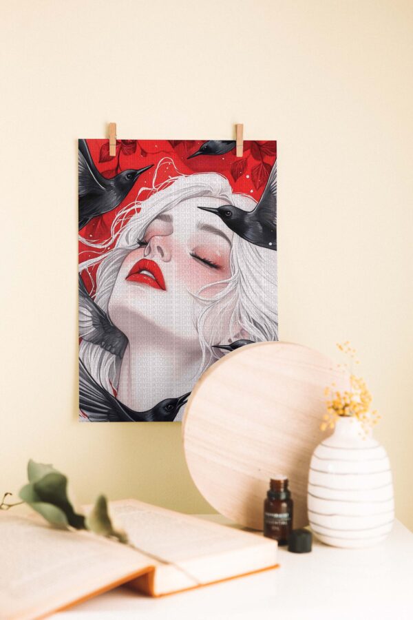 Kuzgunlar ve Kadın – Gotik Rüya Temalı Ahşap Poster