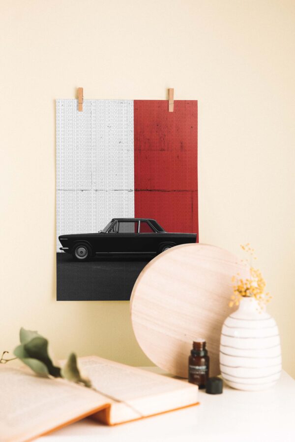 Minimal Retro Şıklık – Klasik Araba Temalı Ahşap Poster