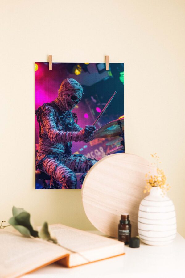 Mumya Baterist Temalı Renkli Ahşap Poster