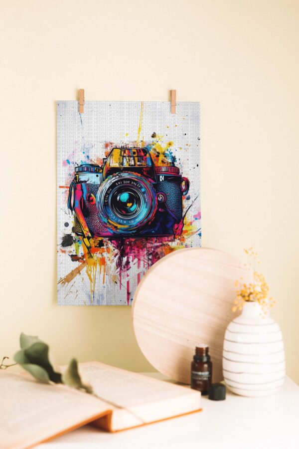 Renk Patlamalı Retro Fotoğraf Makinesi – Modern Sanat Ahşap Poster