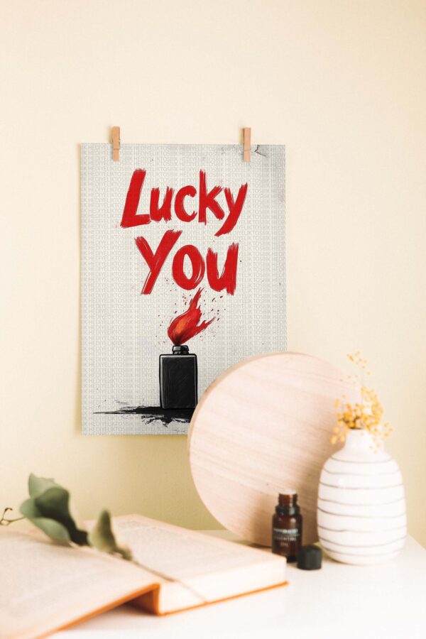 “Lucky You” Yazılı Çakmak İllüstrasyonu – Minimal Tarzda Dekoratif Ahşap Poster