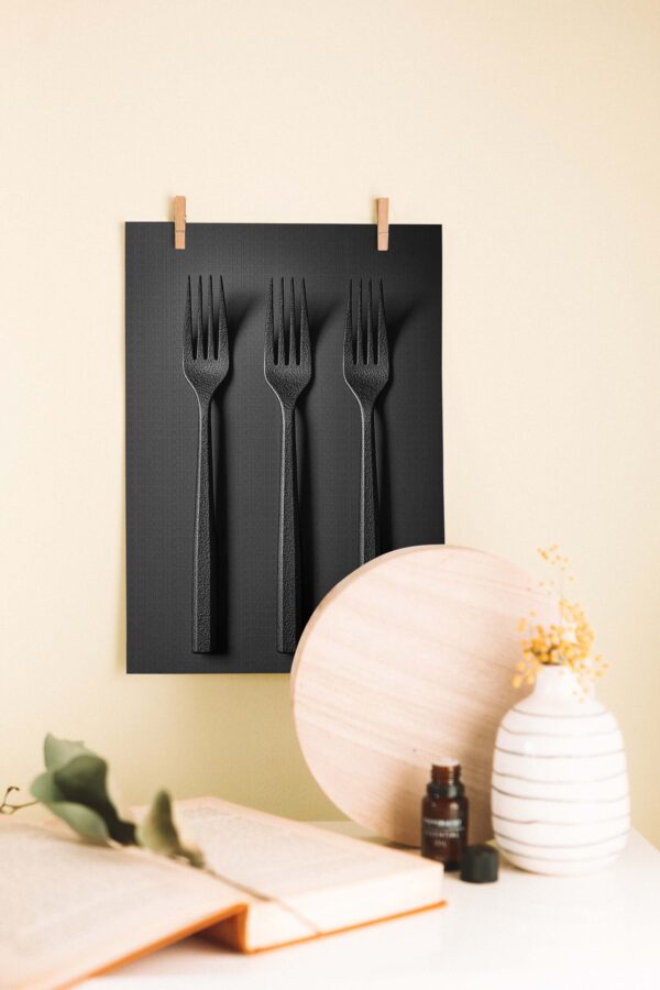 Minimalist Siyah Çatal Tasarımlı Ahşap Poster